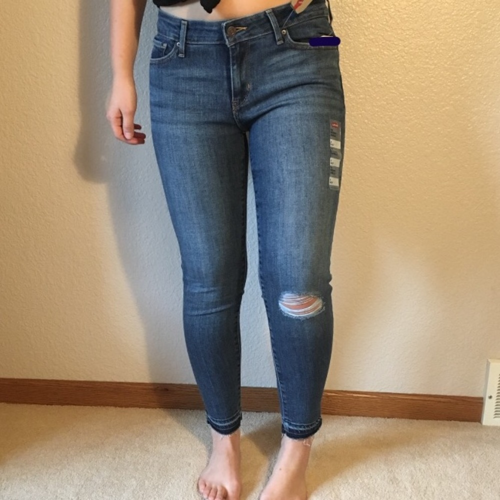 Levi Skinny Jeans Size 4 Tags Still On